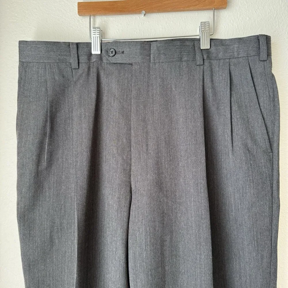 Burberry London 2-Piece Suit‎ 43L 36x40 Gray Pinstriped 100% Wool Made USA